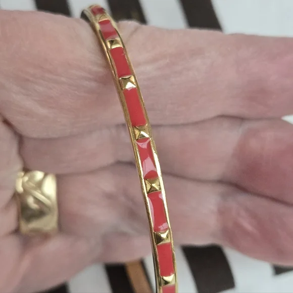 HENRI BENDEL Enamel Bangle Bracelet Rose-Red NOS Small - Picture 6 of 7